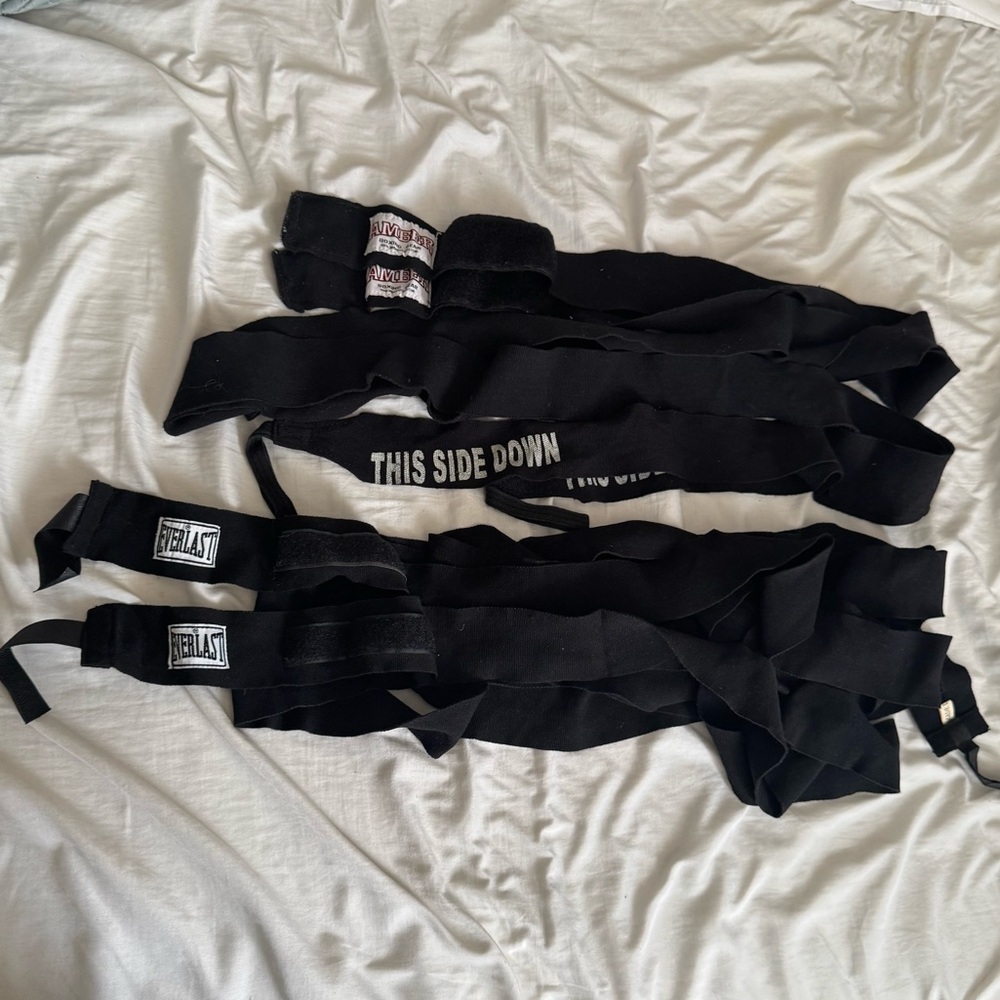 Everlast and Amber Boxing Black Hand Wraps (2 pairs total)
